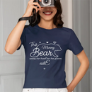 Cette maman ours imprime son cœur sur les vêtements - T-shirt unisexe personnalisé pour la famille, cadeau pour maman