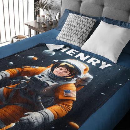 Free Shipping✈️Personalized Astronaut Blanket With Photo, A Planet-Themed Gift For Outer Space Enthusiasts!