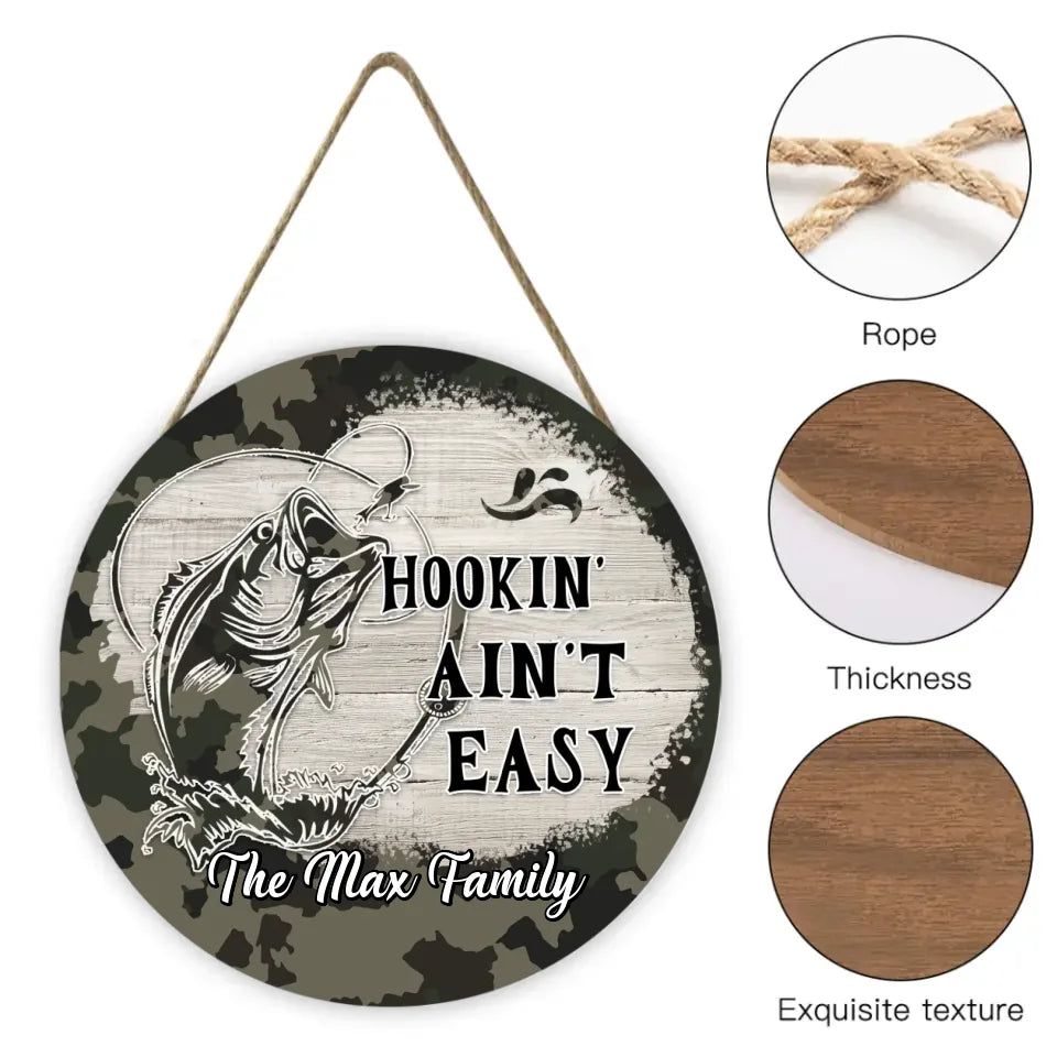 Customized Camping Themed Wooden Signage - Personalized Text Fishing Pattern Camouflage Style Round Wooden Door Plaque - A Gift For Family,Friend,Camping Enthusiasts,Angler